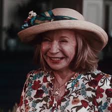 Mrs Hart Agatha All Along Episode 8