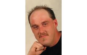 Kim Eakins's Instagram, Twitter & Facebook