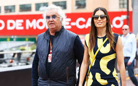 Se nella casa del grande fratello elisabetta gregoraci ha trovato un po' di pace anche grazie alla complicità che si è instaurata con l'ex velina di striscia la notizia pierpaolo pretelli. Gfvip Briatore Furioso Con La Gregoraci Cosi Gliela Fara Pagare