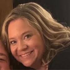 Who can make a balloon arch for a graduation party?