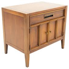 Frequently made of wood, metal and brass, every item from our selection of drexel heritage bedroom furniture was constructed with great care. Drexel Bedroom Furniture 30 For Sale At 1stdibs