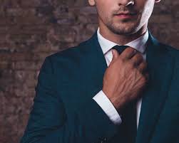 Most construction job seekers know that a suit is overkill for a construction interview, but may not know what outfit is appropriate. What Do Project Managers Wear A P M Wardrobe Guide By Industry