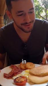 American Breakfast in India (How is it?) I decided to try traditional  American breakfast in a luxury Inidna restaurant in Kolkata. This  restaurant has history all the way from the colonial days. ...