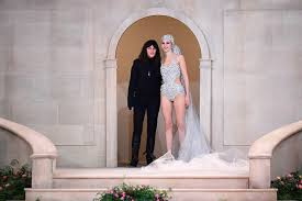Video dal canale youtube materassi marion. L Alta Moda Di Chanel Senza Lagerfeld Il Post
