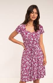 Merci de renseigner votre taille ajouter au panier réserver en magasin gratuit et sans obligation d'achat. Robes Armand Thiery Femme