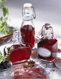 Unser Beliebtes Rezept Fur Selbst Gemachter Schlehen Likor Und Mehr Als 55 000 Weitere Kostenlose Rezepte Auf Lecker De Likor Rezepte Schlehen Schnaps Rezepte