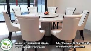 Ruang makan merupakan ruangan yang sering terabaikan karena mengingat meja makan merupakan salah satu furniture penting dalam desain maupun dekorasi ruang makan. Jual Meja Makan Marmer Bulat Putar Mewah 8 Kursi Terbaru 2019 Kursi Makan Marmer Putih Naula Jati Furniture Round Dining Room Table Marble Top Dining Table Round Dining Room