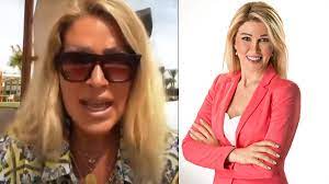 49 yaşındaki nüket eroğlu, ilk, orta ve lise öğretimini adana'da görmüştür.1993 yılında ege tıp fakültesi'ni. Gzdiqzbrnmdylm
