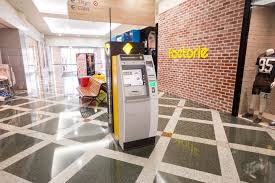 Commonwealth bank's atm and eftpos services have been restored after a payment processing issue halted them this morning. Commonwealth Bank Atm Sunshine Plaza