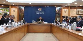 Ancaman dari luar negeri yang dapat membahayakan negara adalah ancaman dari bidang pertahanan dan keamanan. Majlis Perundingan Mengenai Dasar Saifuddin Abdullah Facebook