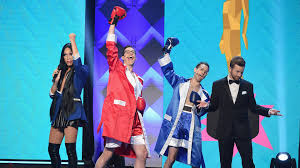 Big, important questions that we've all asked a thousand times before. Winners Announced For The 8th Annual Streamy Awards The Streamy Awards