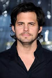 Kristoffer Polaha