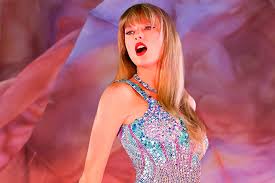 taylor swift – The Ithacan