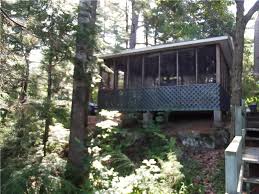It boasts many attractions for couples and families, such as the shops, restaurants, and amusements of folly beach pier and center street. Charleston Lake Cottage Retreat Gananoque Cottage Rental Gl 23281 Cottagesincanada