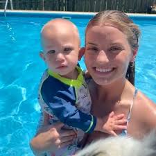 Top customer support · a focus on data quality · alerts & monitoring Lauren Price Lprice30 Twitter