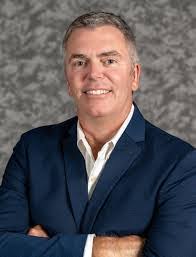 Adam Loo's Instagram, Twitter & Facebook