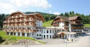 All hotel's guestrooms have all the conveniences expected in a hotel in its class to suit guests' utmost c. Natur Und Wellnesshotel Hoflehner Planquadrat