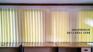 Model ini biasanya tidak tembus cahaya, namun berkesan elegan. Jual Tirai Untuk Kantor Archives Blinds Indonesia