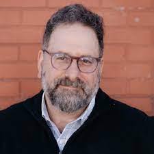 Richard Aries's Instagram, Twitter & Facebook