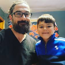 We'll start with our fearless leader, Dr. Combs! Dr. Timothy Combs, a  Middletown native, is a 2016 graduate of Ross University School of  Veterinary Medicine. After doing his clinical year at the