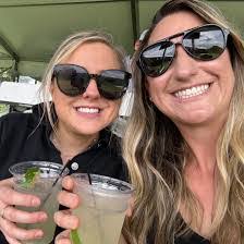 Sarah Huitt's Instagram, Twitter & Facebook