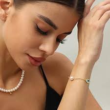 XYJZXY Gold Tiny Pearl Bracelet 18K Gold Plated Baroque Freshwater Pearl  Bracelet for Women Girls Cubic Zirconia Adjustable Bracelet Dainty Gold ...