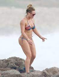 Hilary Duff and her Ridiculous Curves : rCelebrityBelly
