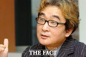 박세민(1958년 6월 5일 ~ )은 대한민국의 희극인, 영화 감독, 영화 배우, 방송 mc, 라디오 dj, 작가, 가수이다. ë°•ì„¸ë¯¼ ë„ëŒ€ì²´ ì§ì—…ì´ ëª‡ ê°œ ë§¤ì¼ê²½ì œ