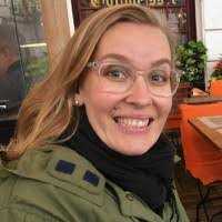 Beth Eggers's Instagram, Twitter & Facebook