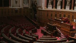 Le projet de loi réformant le droit des étrangers va être débattu à partir d'aujourd'hui à l'assemblée nationale. Reforme Du Droit Des Etrangers En France