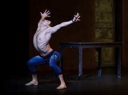 Il sait qu'il n'a plus que 6 mois à vivre (une maladie) alors il décide de louer une voiture et de filer sur la route. English National Ballet Le Jeune Homme Et La Mort La Sylphide London Dancetabs