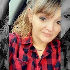 Alisha Gross's Instagram, Twitter & Facebook