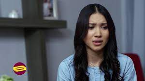 Tengku razeen marah apabila mendapat tahu danda cedera selepas terjatuh dan menyalahkan ainee akibat cuai. Duda Pujaan Dara Ep 9