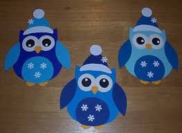 3 Kleine Winter Eulen Fensterbild Aus Tonkarton Blau Fensterbilder Weihnachten Basteln Basteln Weihnachten Basteln Weihnachten Winter