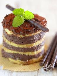 Pan Di Spagna Al Rum E Crema Di Cioccolato Ricetta Idee Alimentari Crema Al Cioccolato Dolcetti