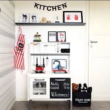 Wiiks Kreativa On Instagram Man Far Passa Pa Att Fota Nar Det Ar Stadat I Koket Ikea Duktig Diy Barnr Ikea Play Kitchen Kids Rooms Diy Ikea Kids Kitchen