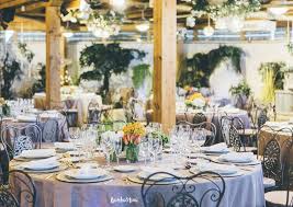 Madrid se encuentra justo en el centro del país y es una de las capitales más altas de europa con 667 enfrente está la plaza de la armería por donde los novios ingresaron al banquete de bodas. Las 10 Mejores Fincas Para Bodas En El Norte De Madrid Pagina 1 Bodas Boda Boda En Primavera