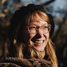 Florence Ziesemer's Instagram, Twitter & Facebook