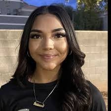 Arianna Leon's Instagram, Twitter & Facebook