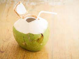 Air kelapa terutama terdiri dari air (94%), sementara santan kelapa terdiri dari 50% air, protein dan lemak. Ancam Kesehatan Ini Bahaya Minum Air Kelapa Terlalu Banyak Hot Liputan6 Com