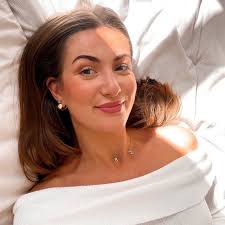 Bethan Thomas (@bethanth0mas) • Instagram photos and videos