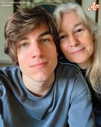 LAUGH WITH THE LADIES (THE ORIGINAL)