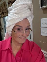 Washed my hair just for YOU so stop by and say hello at 8pm cst. Please and  thank you! Let me know when you see this. 😍