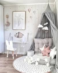 Quelle jolie déco pour cette chambre de bébé rose et grise ! 1001 Idees De Decoration De Chambre De Fille En Rose Et Gris