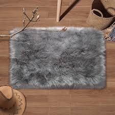 Over 20 years of experience to give you great deals on quality home products and more. Pin By Esther Visser On Nathalie S Slaapkamer Faux Fur Area Rug Fur Rug Bedroom Grey Furry Rug