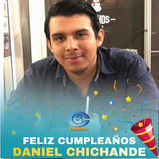 Hoy Martes 6 de Julio, está cumpliendo 22 años el futuro Ing. Electrónico  Daniel Jean Pierre Chichande Solano, lo felicitan su mamá Leticia Solano y  sus hermanas Daniela y Diana Chichande, y