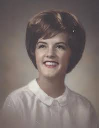 Sarah Senger's Instagram, Twitter & Facebook