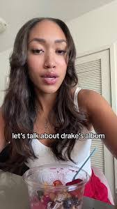 Mariyah Rose's Instagram, Twitter & Facebook