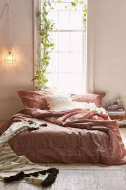 63 Awesome Bohemian Bedroom Ideas On A Budget Go Diy Home Bohemian Bedroom Decor Minimalist Bedroom Design Minimalist Bedroom