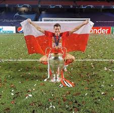 The football player is married to anna stachurska, his starsign is leo and he is now 32 years of age. Robert Lewandowski Bio Age Career Wife Kids Net Worth Physique